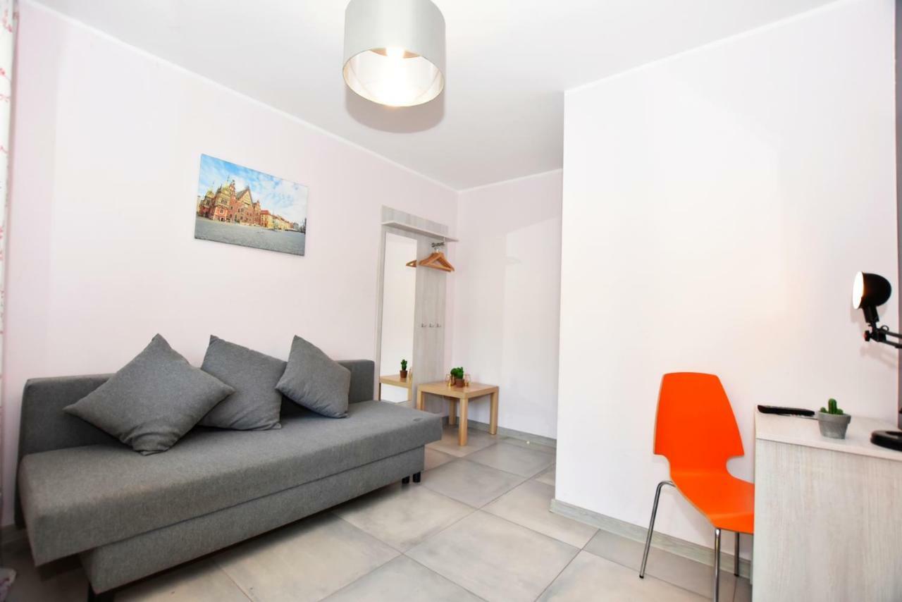 City Central Hostel Laciarska Wroclaw Ngoại thất bức ảnh